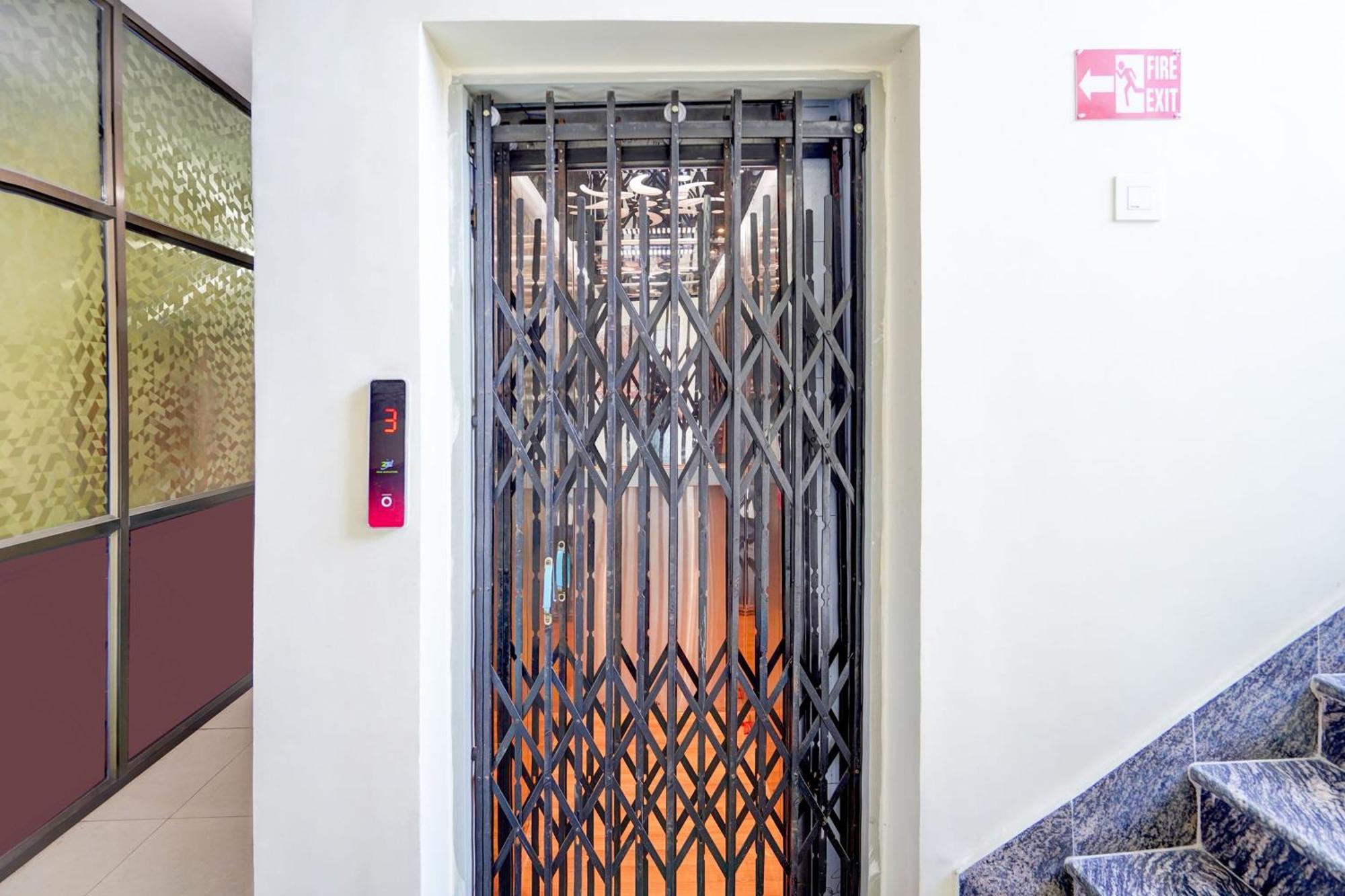 Super Hotel O Blw Kakarmatta Near Banaras Junction พาราณสี ภายนอก รูปภาพ
