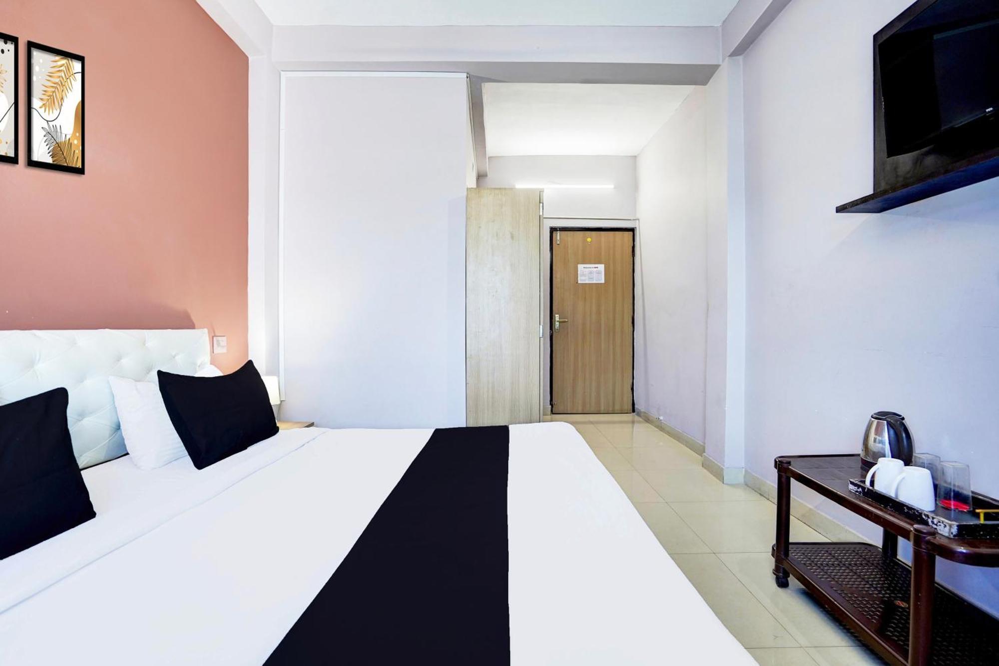 Super Hotel O Blw Kakarmatta Near Banaras Junction พาราณสี ภายนอก รูปภาพ